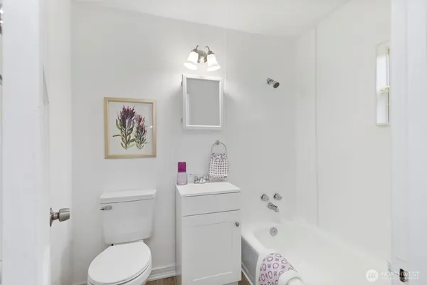 $400,000 | 3326-3328 Halverson Avenue, Bremerton, WA 98310