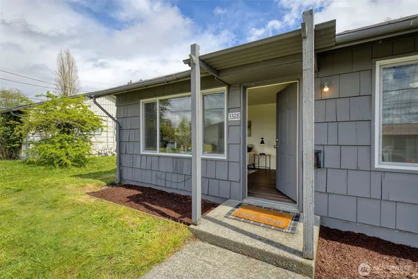 $400,000 | 3326-3328 Halverson Avenue, Bremerton, WA 98310