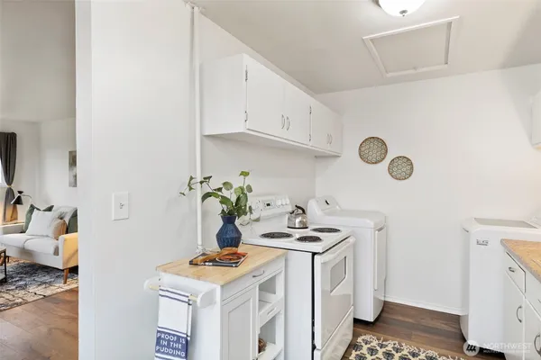 $400,000 | 3326-3328 Halverson Avenue, Bremerton, WA 98310
