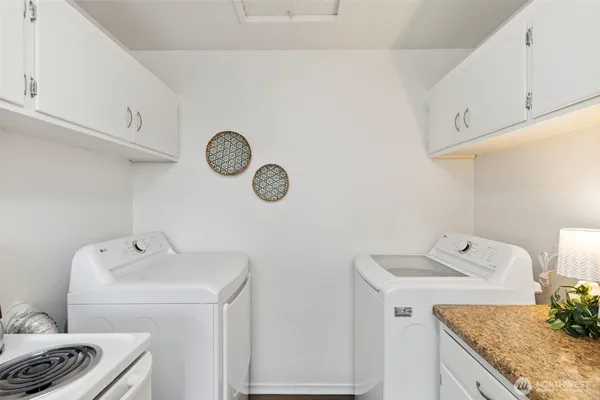 $400,000 | 3326-3328 Halverson Avenue, Bremerton, WA 98310