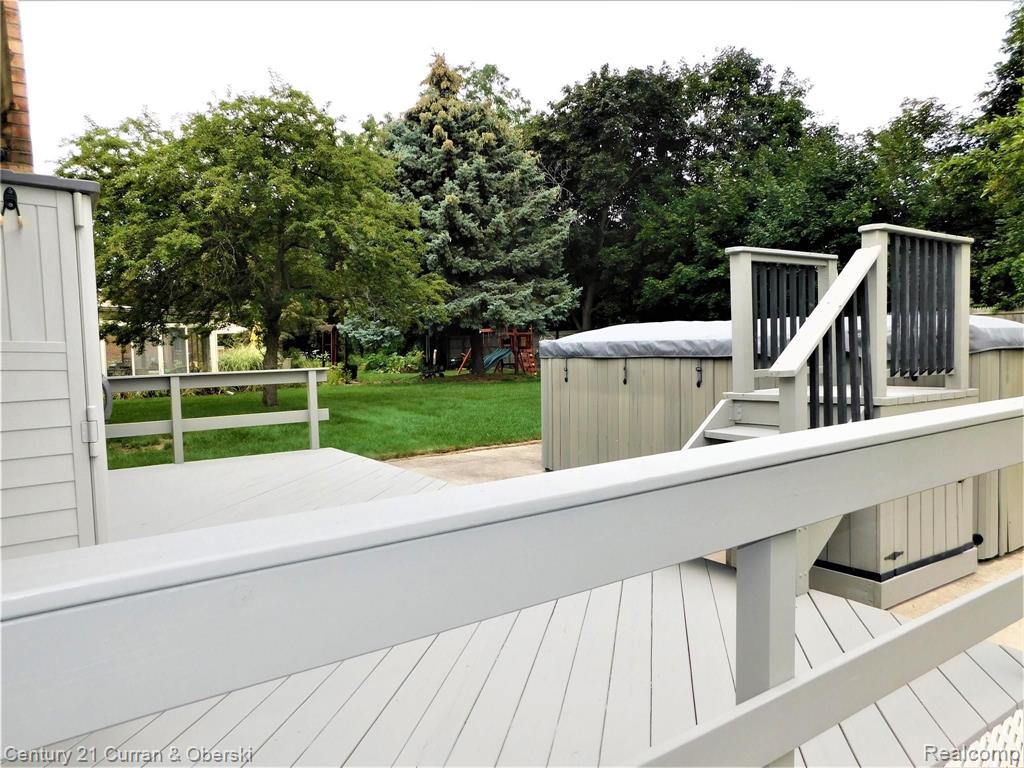 2112 Warrington Road Rochester Hills, MI 48307 - Photo 3 of 25