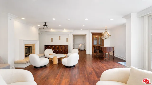 $27,500 | 9887 Carmelita Avenue, Beverly Hills, CA 90210