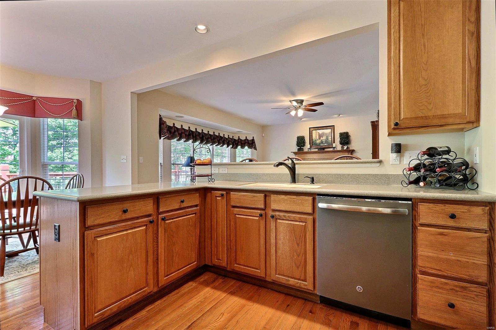 821 Castle Ridge Court Ballwin, MO 63021 - Photo 11 of 30 Gallery Image 11