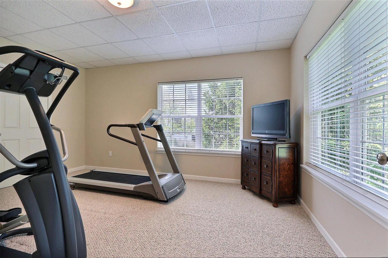 821 Castle Ridge Court Ballwin, MO 63021 - Photo 23 of 30 Gallery Image 23