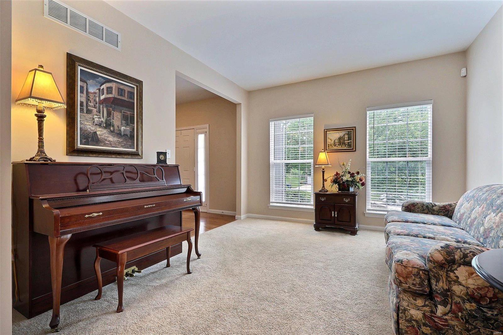821 Castle Ridge Court Ballwin, MO 63021 - Photo 5 of 30 Gallery Image 5