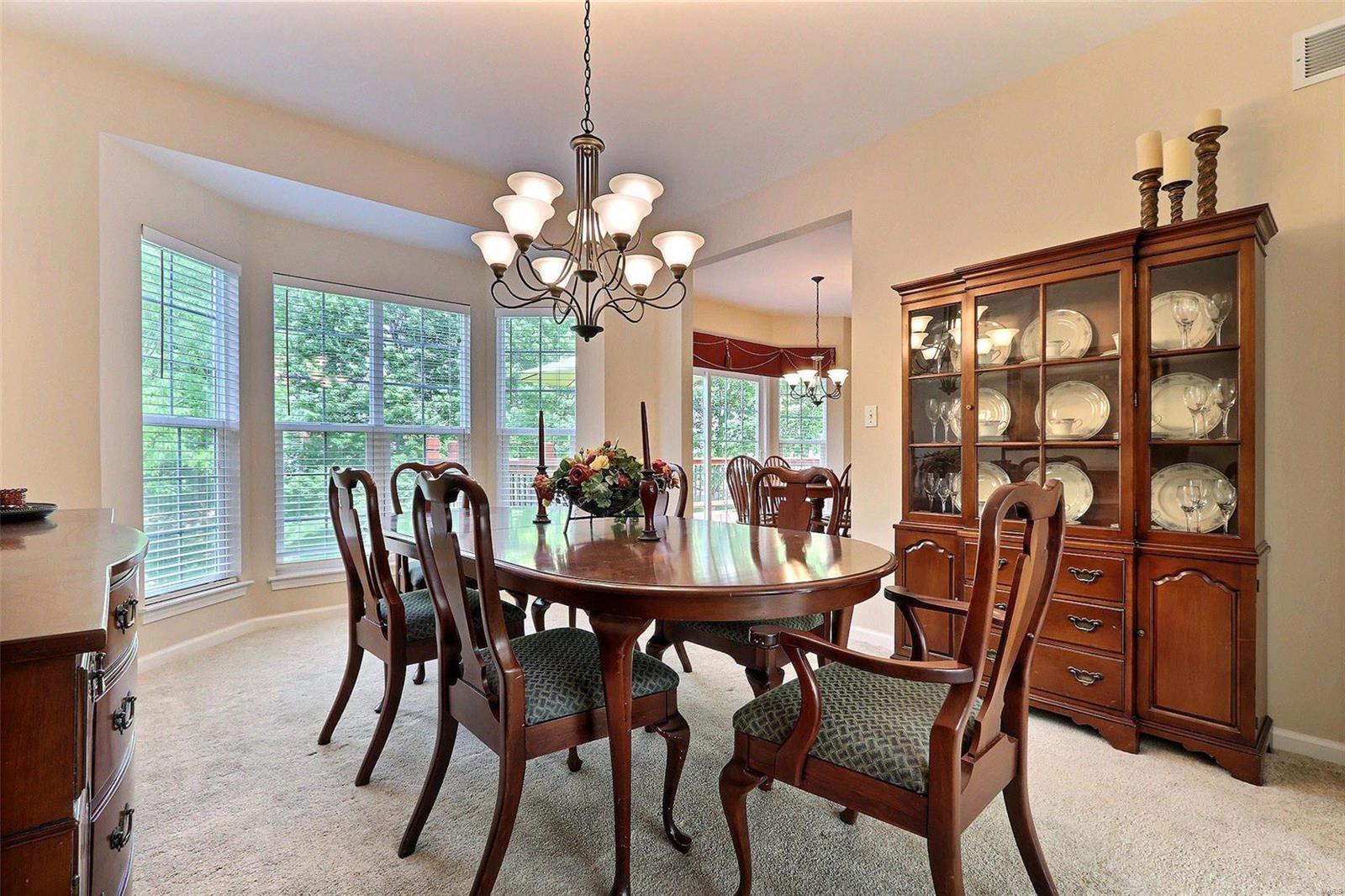821 Castle Ridge Court Ballwin, MO 63021 - Photo 7 of 30 Gallery Image 7