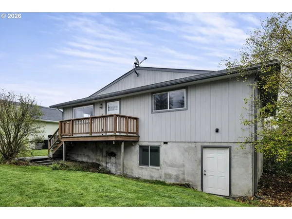 $385,000 | 234 North 6th Street, St. Helens, OR 97051