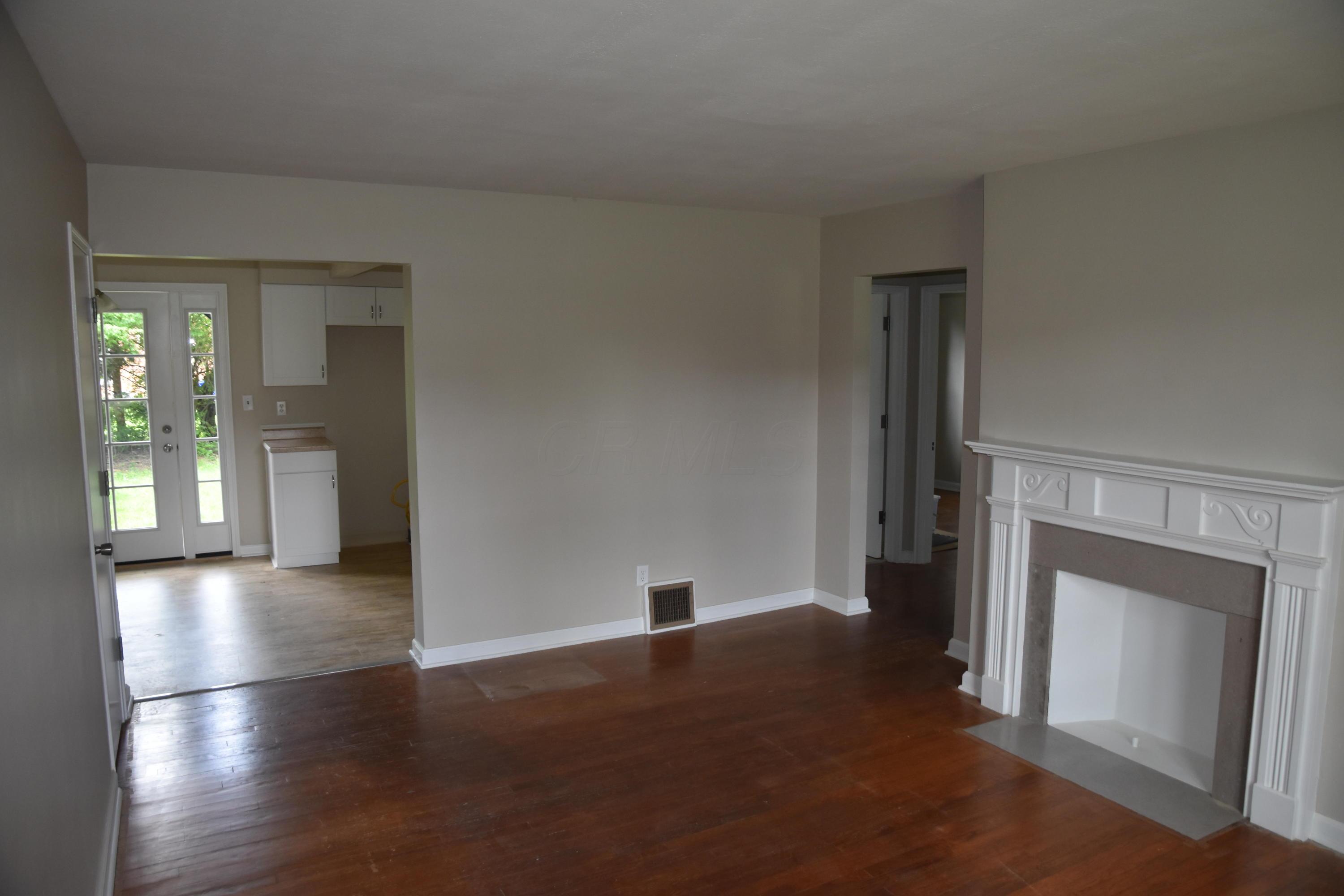 2098 Ridgeview Road, Unit B Upper Arlington, OH 43221 - Photo 5 of 22