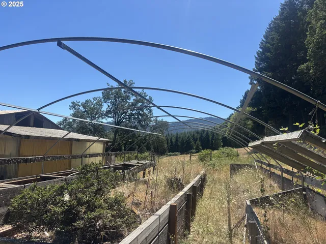 $495,000 | 589 Mehlwood Lane, Glendale, OR 97442