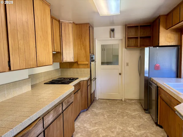 $495,000 | 589 Mehlwood Lane, Glendale, OR 97442