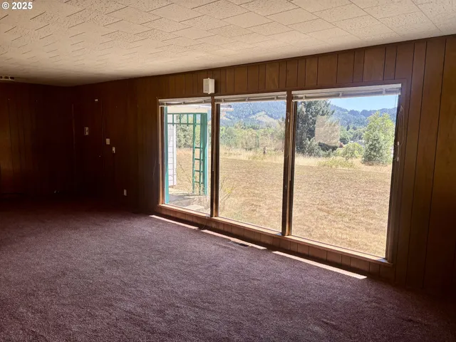 $495,000 | 589 Mehlwood Lane, Glendale, OR 97442