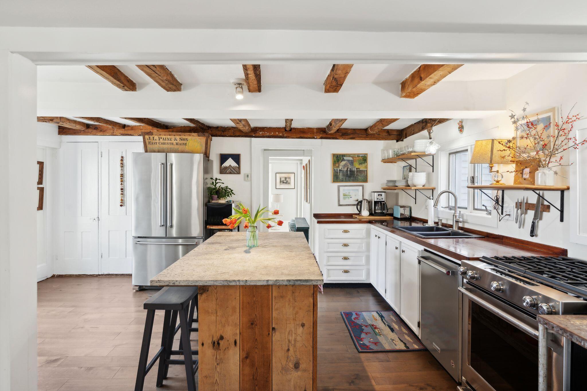 142 Port Road Kennebunk, ME 04043 - Photo 2 of 51 Kitchen