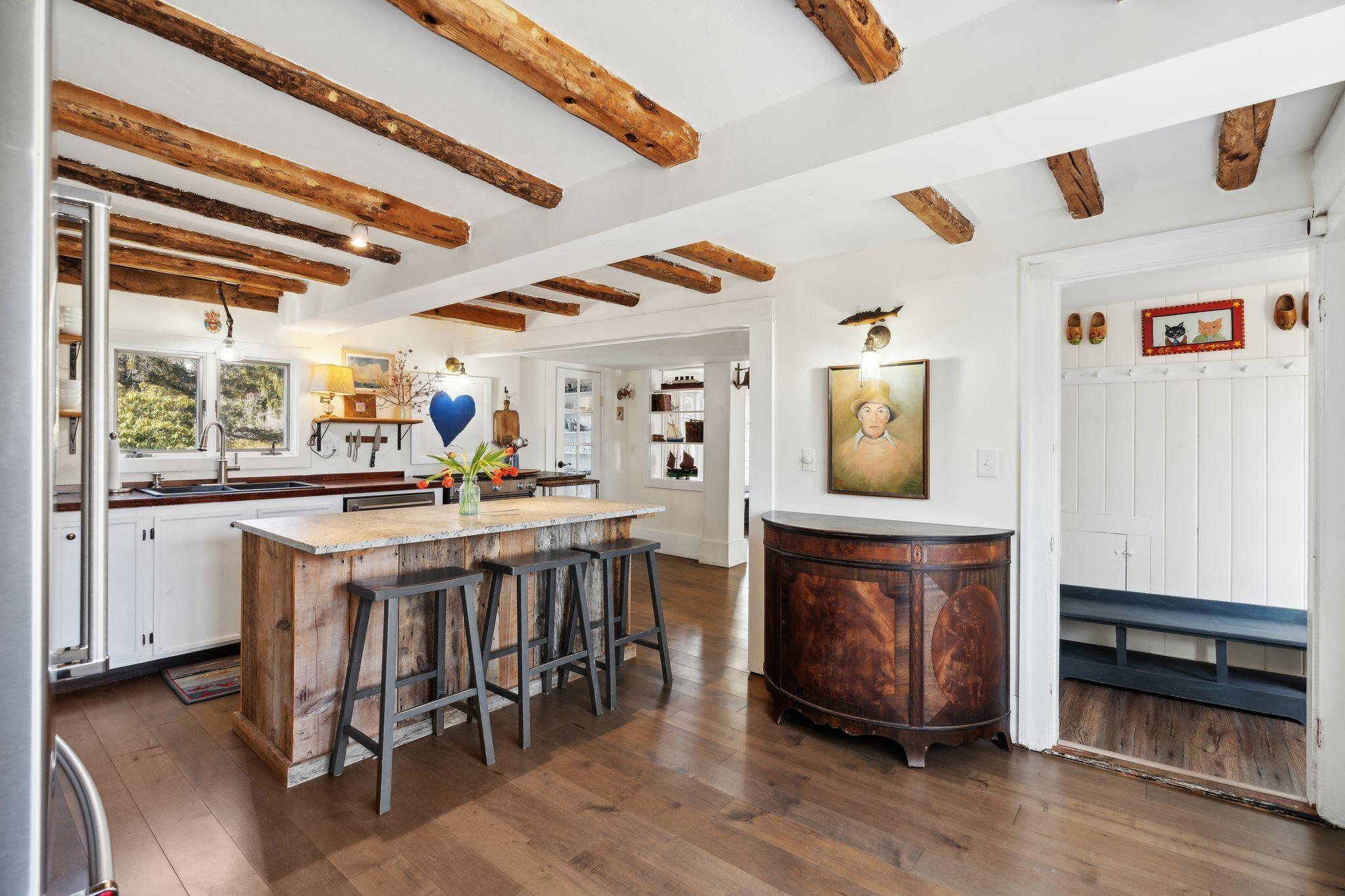 142 Port Road Kennebunk, ME 04043 - Photo 22 of 51 Kitchen