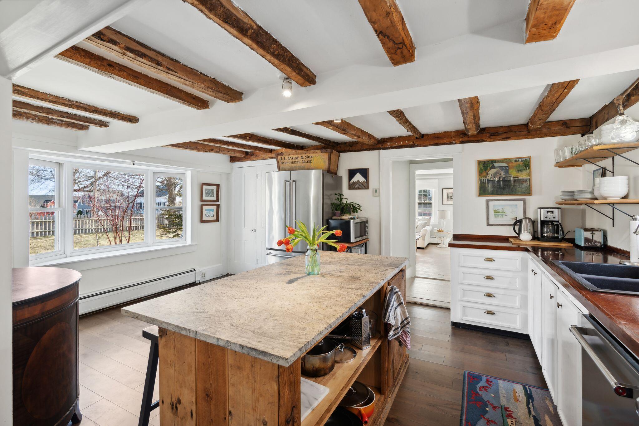 142 Port Road Kennebunk, ME 04043 - Photo 23 of 51 Kitchen