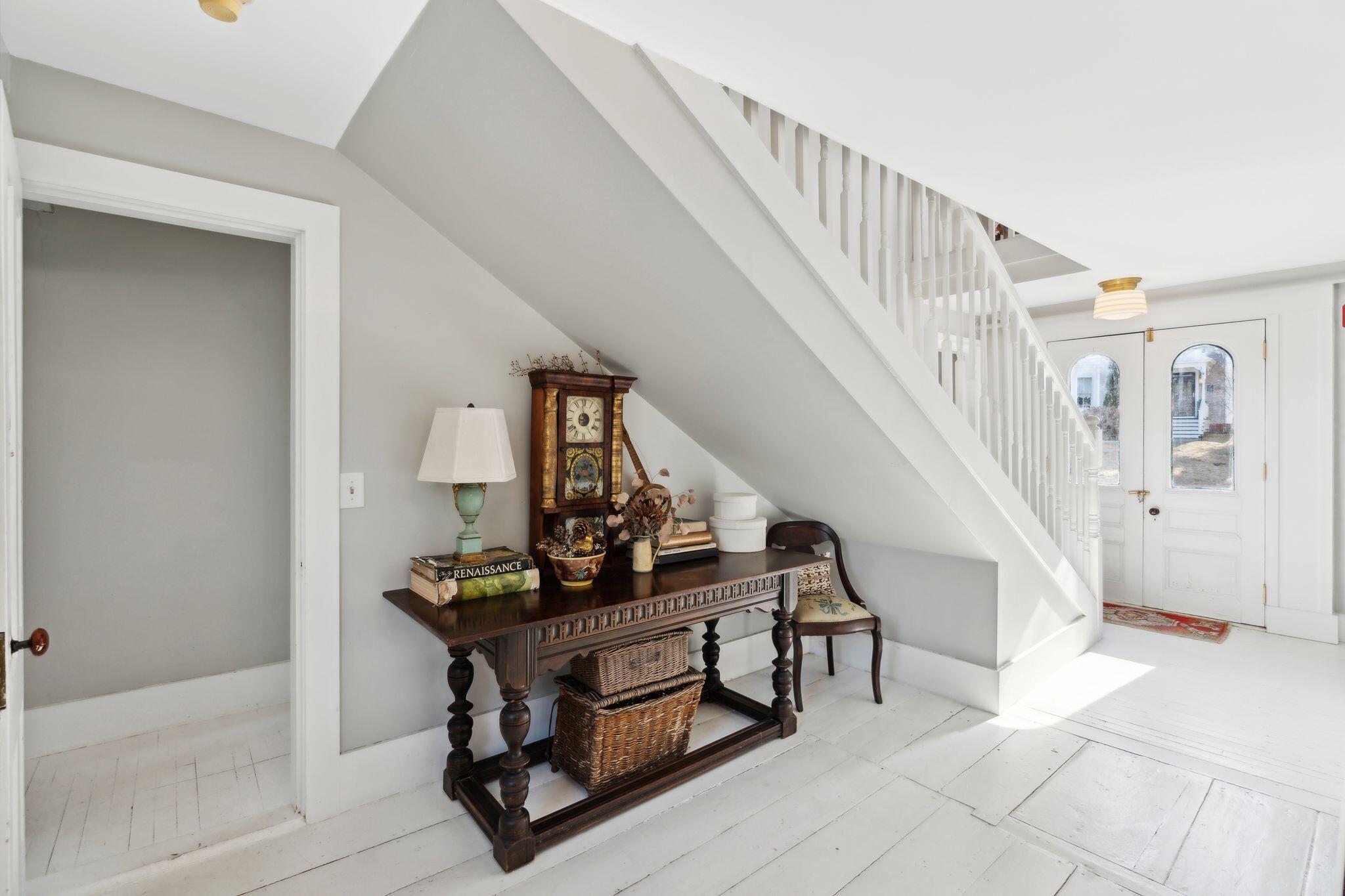 142 Port Road Kennebunk, ME 04043 - Photo 31 of 51 Front Hallway