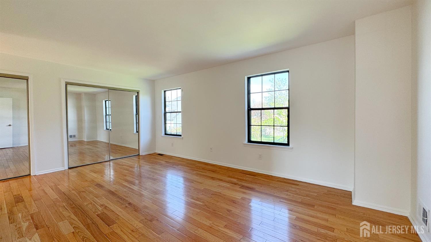 2904 Stonehedge Road Edison, NJ 08820 - Photo 10 of 15 Gallery Image 10