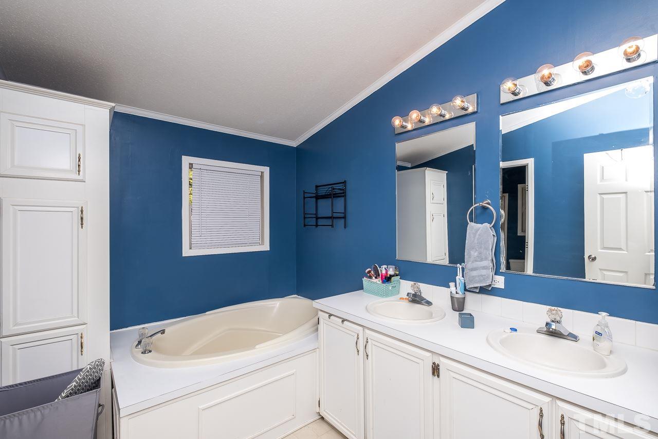 634 Lawrence Road Wake Forest, NC 27587 - Photo 14 of 29 Gallery Image 14