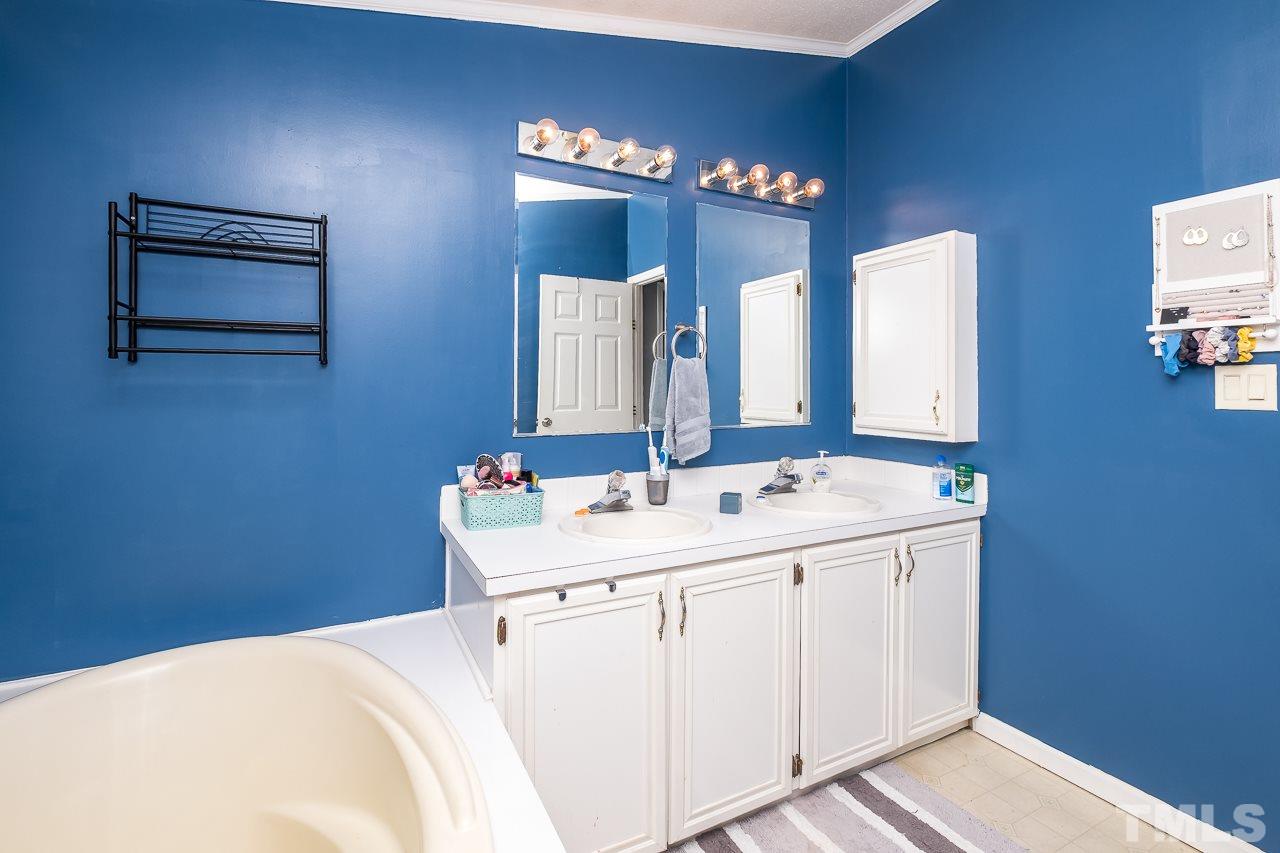 634 Lawrence Road Wake Forest, NC 27587 - Photo 16 of 29 Gallery Image 16
