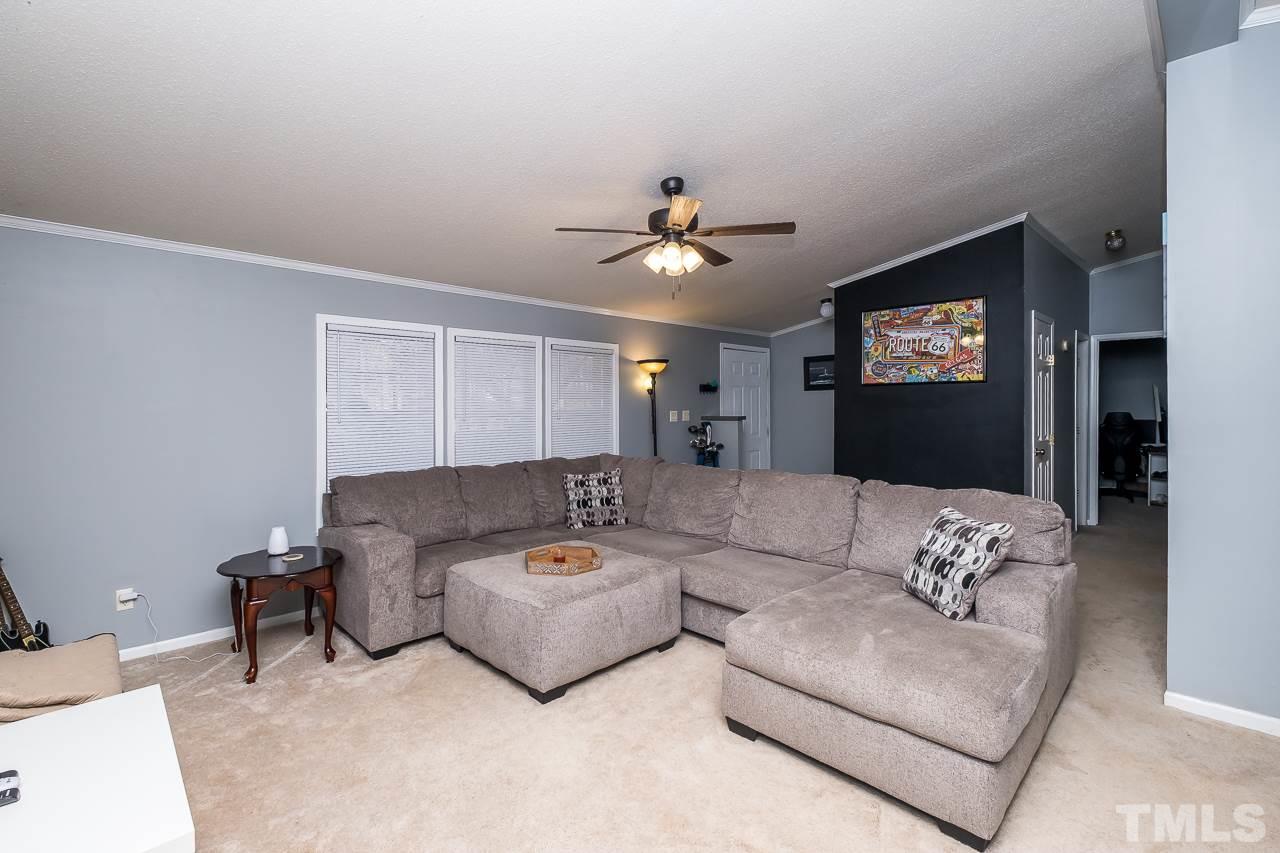 634 Lawrence Road Wake Forest, NC 27587 - Photo 5 of 29 Gallery Image 5