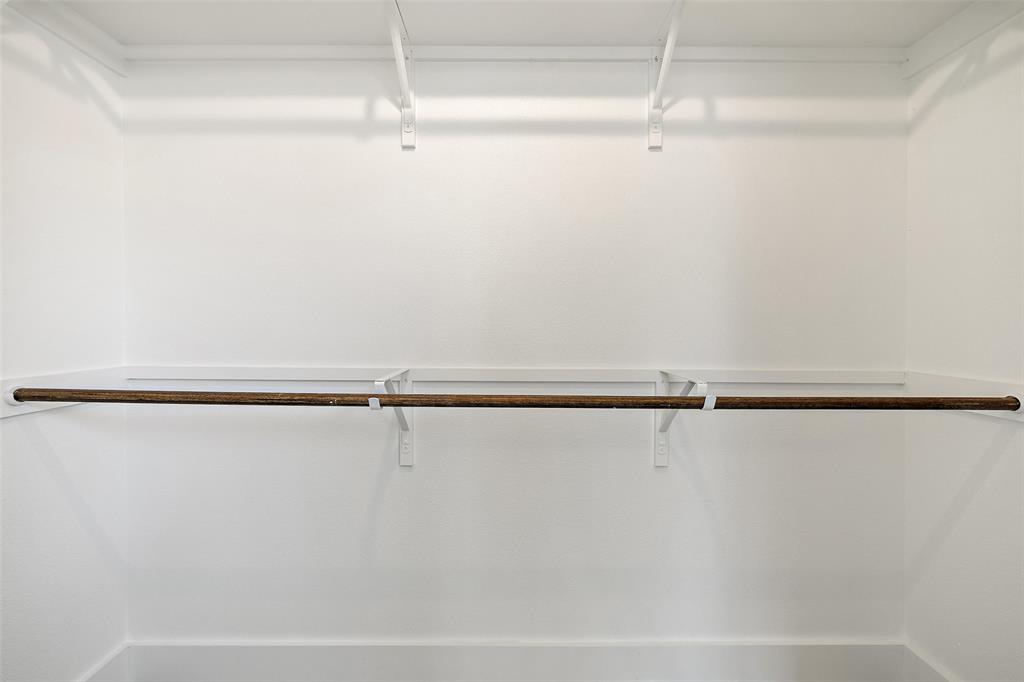 1811 Webberville Road, Unit 1305 Austin, TX 78721 - Photo 9 of 13 View of walk in closet