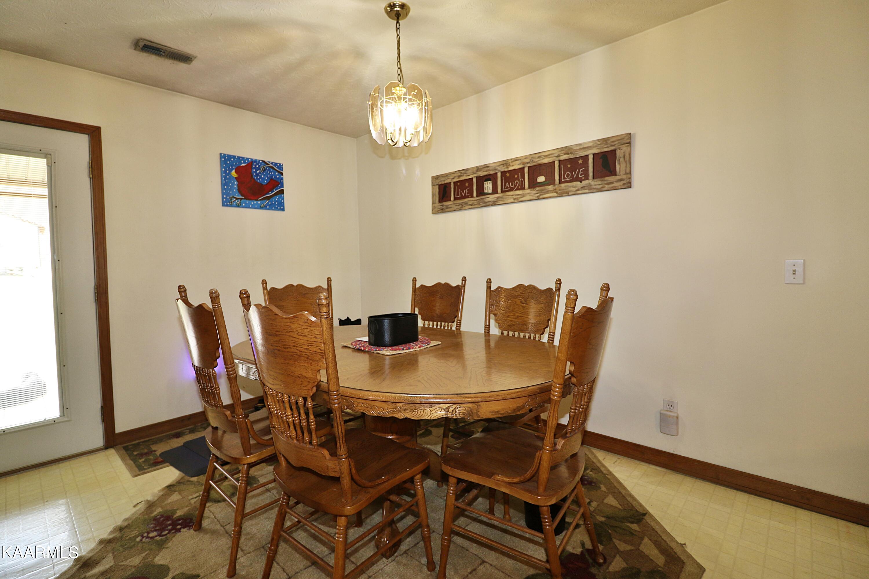 6201 Buffalo Road Oneida, TN 37841 - Photo 15 of 58 094A2958