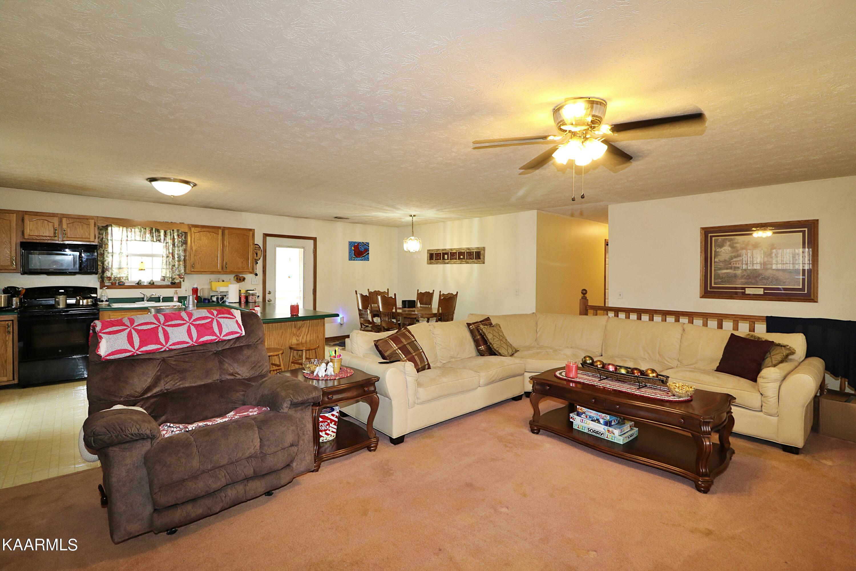 6201 Buffalo Road Oneida, TN 37841 - Photo 9 of 58 094A2937