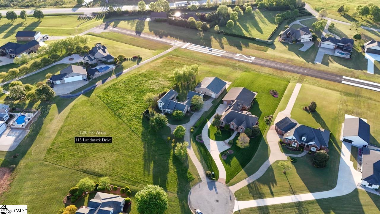 115 Landmark Drive Greer, SC 29651 - Photo 4 of 13