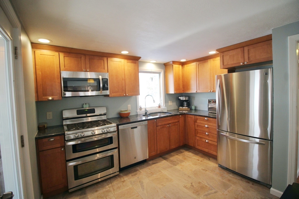 36 Houston Road West Springfield, MA 01089 - Photo 7 of 21 Gallery Image 7