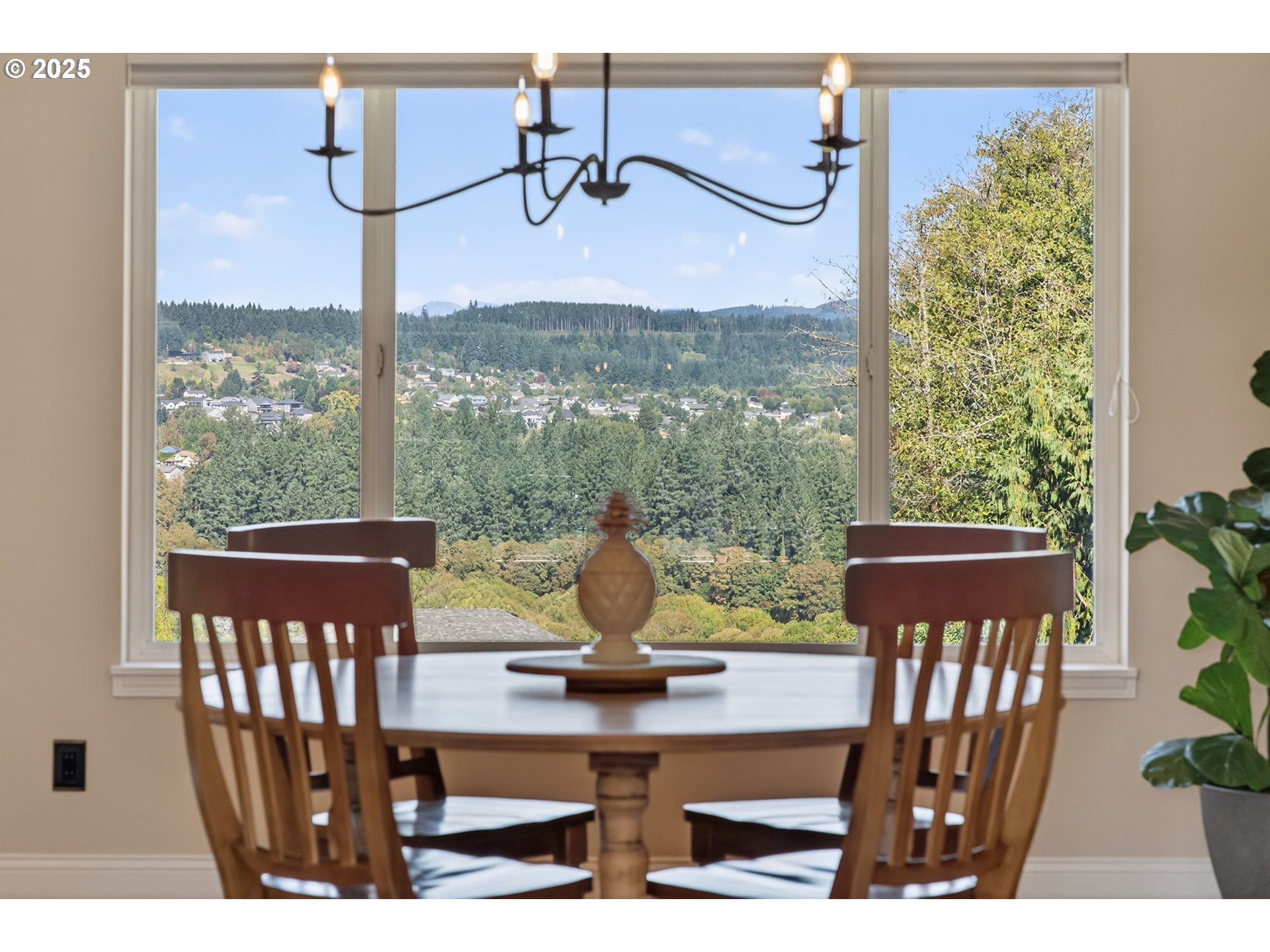 32102 Northwest Eagle Crest Drive Ridgefield, WA 98642 - Photo 13 of 48 a view of a chairs and table in the patio