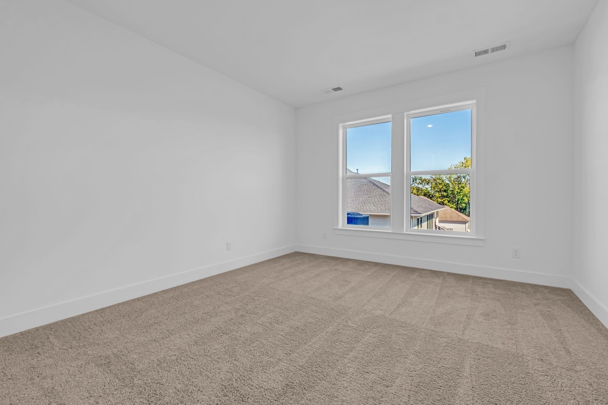 1102 Callaway Drive Lebanon, TN 37087 - Photo 15 of 30 an empty room with windows