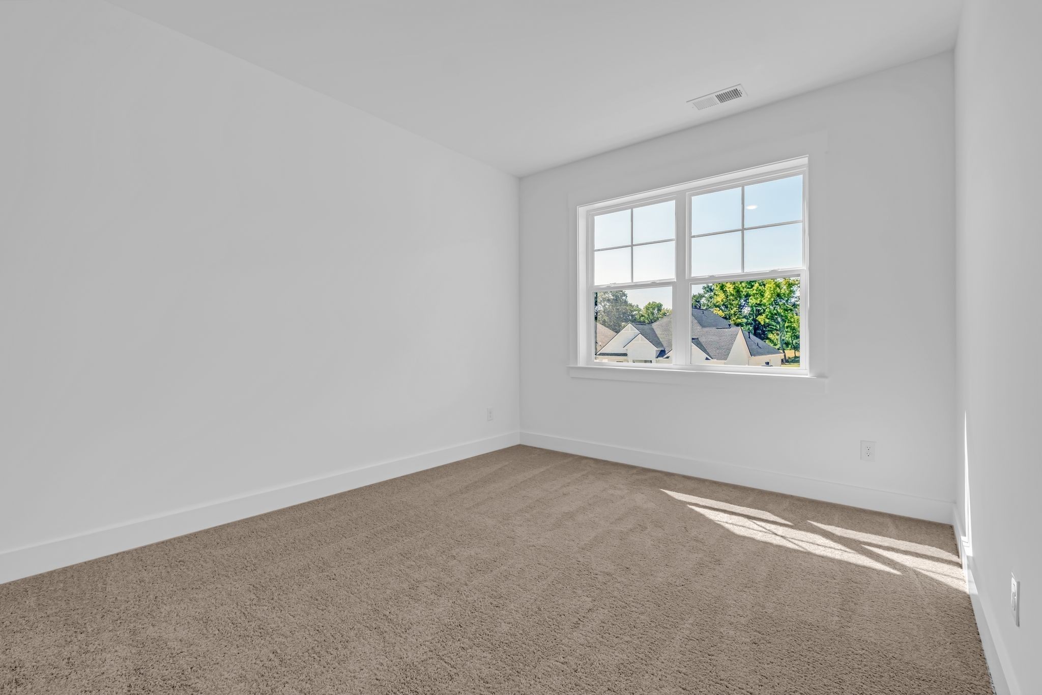 1102 Callaway Drive Lebanon, TN 37087 - Photo 23 of 30 an empty room with windows