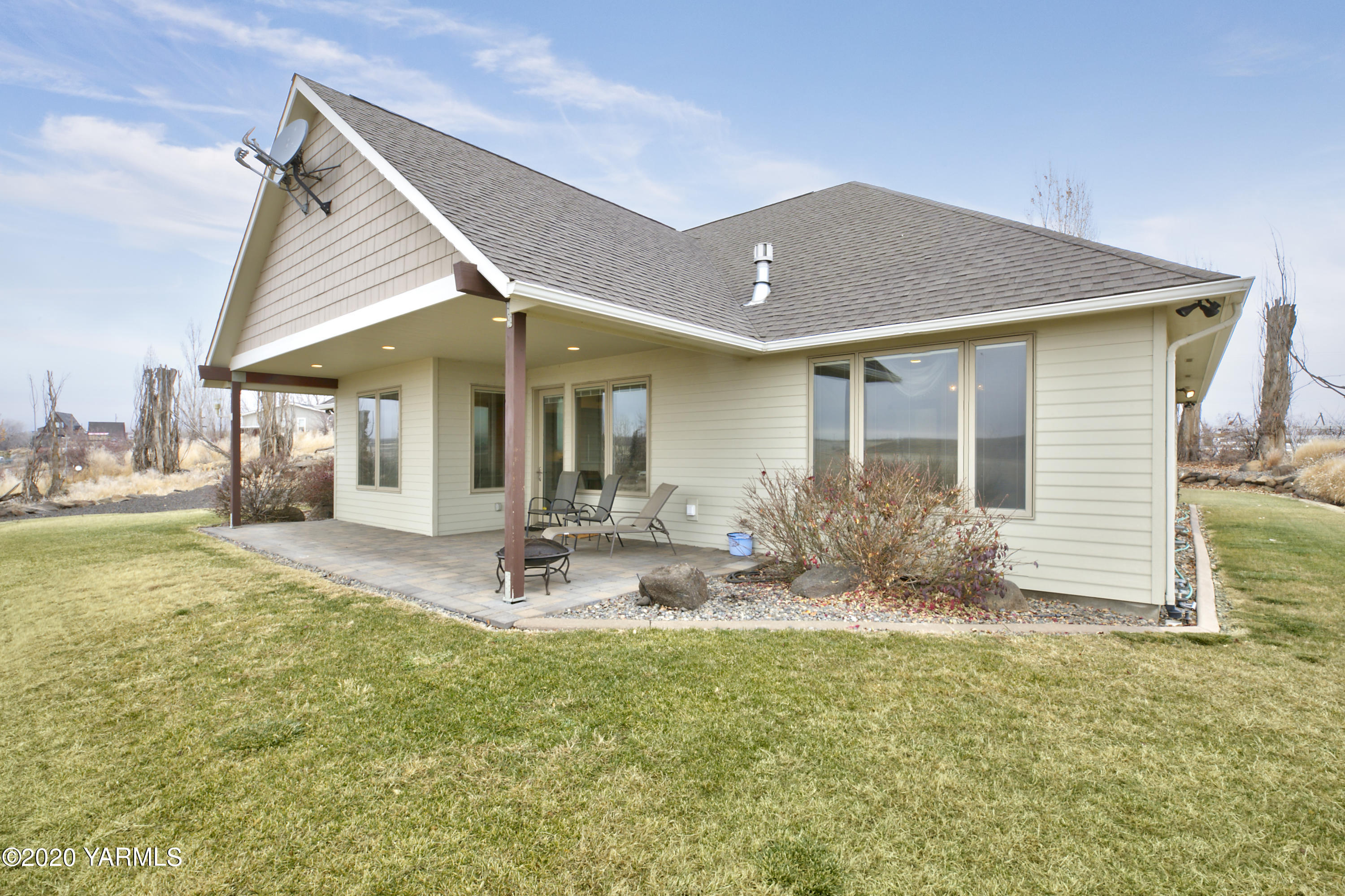 1800 Cook Road Yakima, WA 98908 - Photo 23 of 42 Cover patio for bbq
