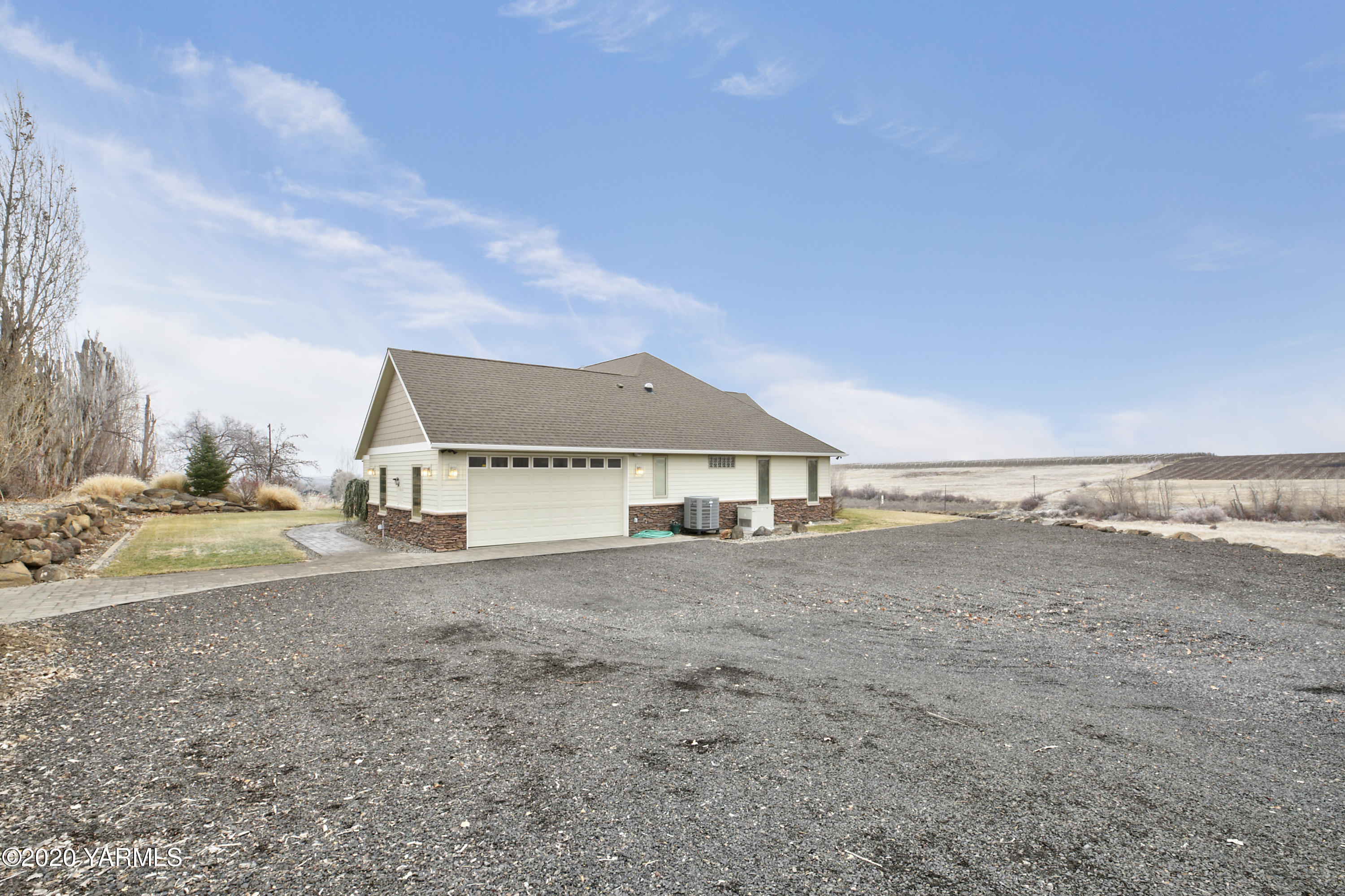 1800 Cook Road Yakima, WA 98908 - Photo 33 of 42 Lots of parking