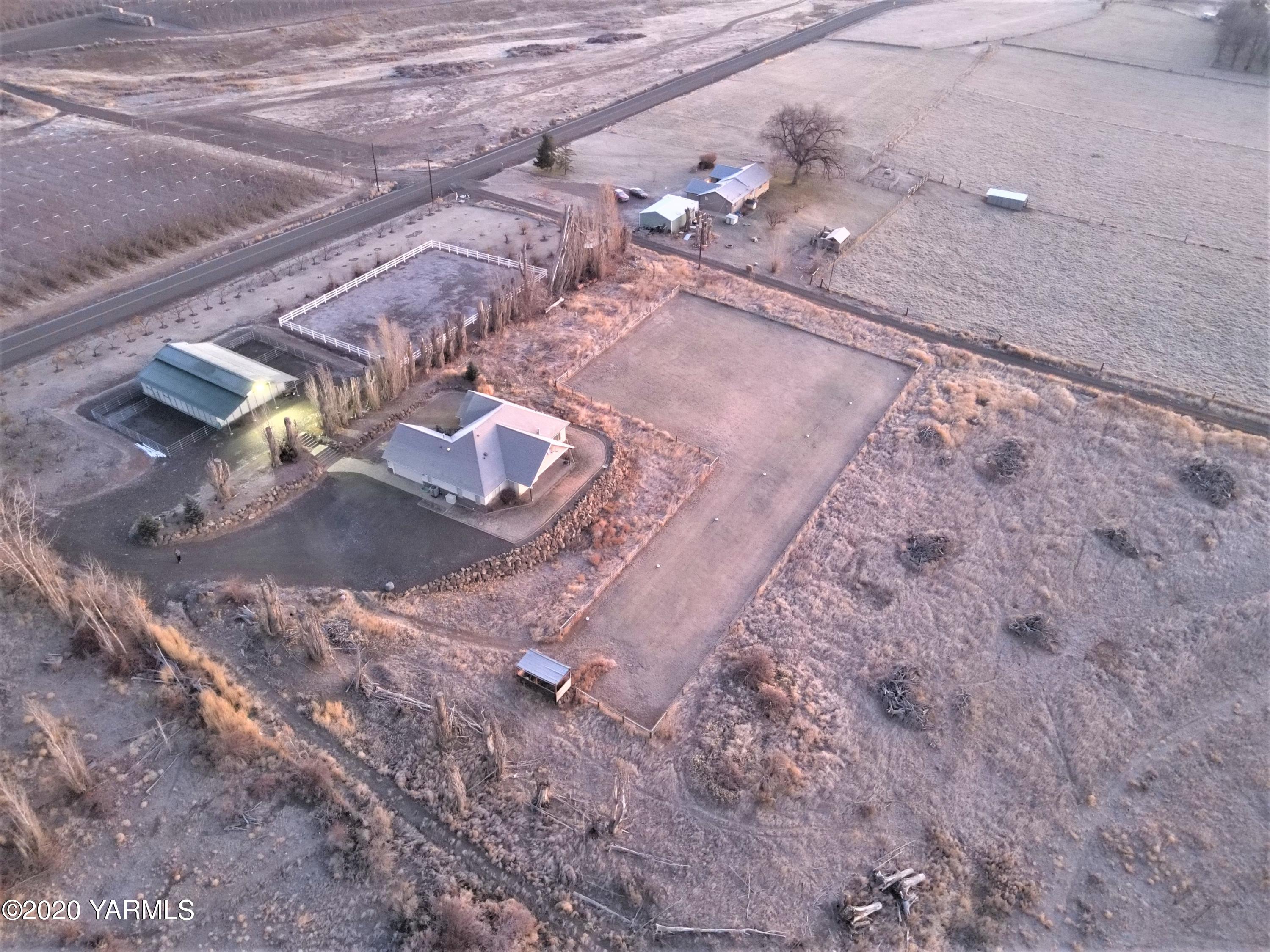 1800 Cook Road Yakima, WA 98908 - Photo 35 of 42 Sunrise aerial