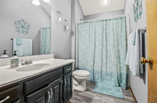 $425,000 | 34010 East Pink Hill Road, Grain Valley, MO 64029