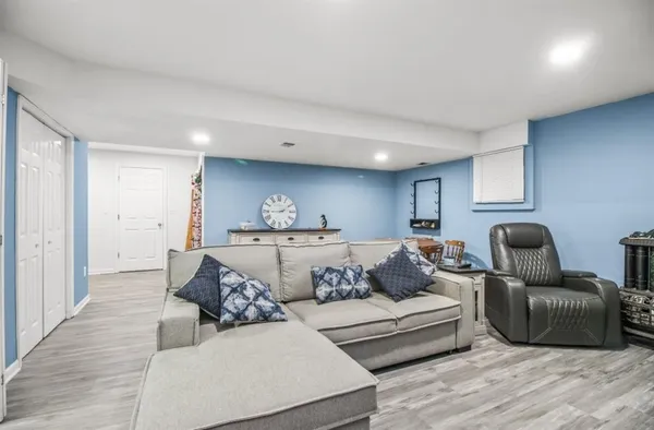 $425,000 | 34010 East Pink Hill Road, Grain Valley, MO 64029