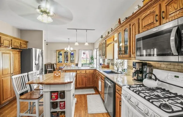 $425,000 | 34010 East Pink Hill Road, Grain Valley, MO 64029