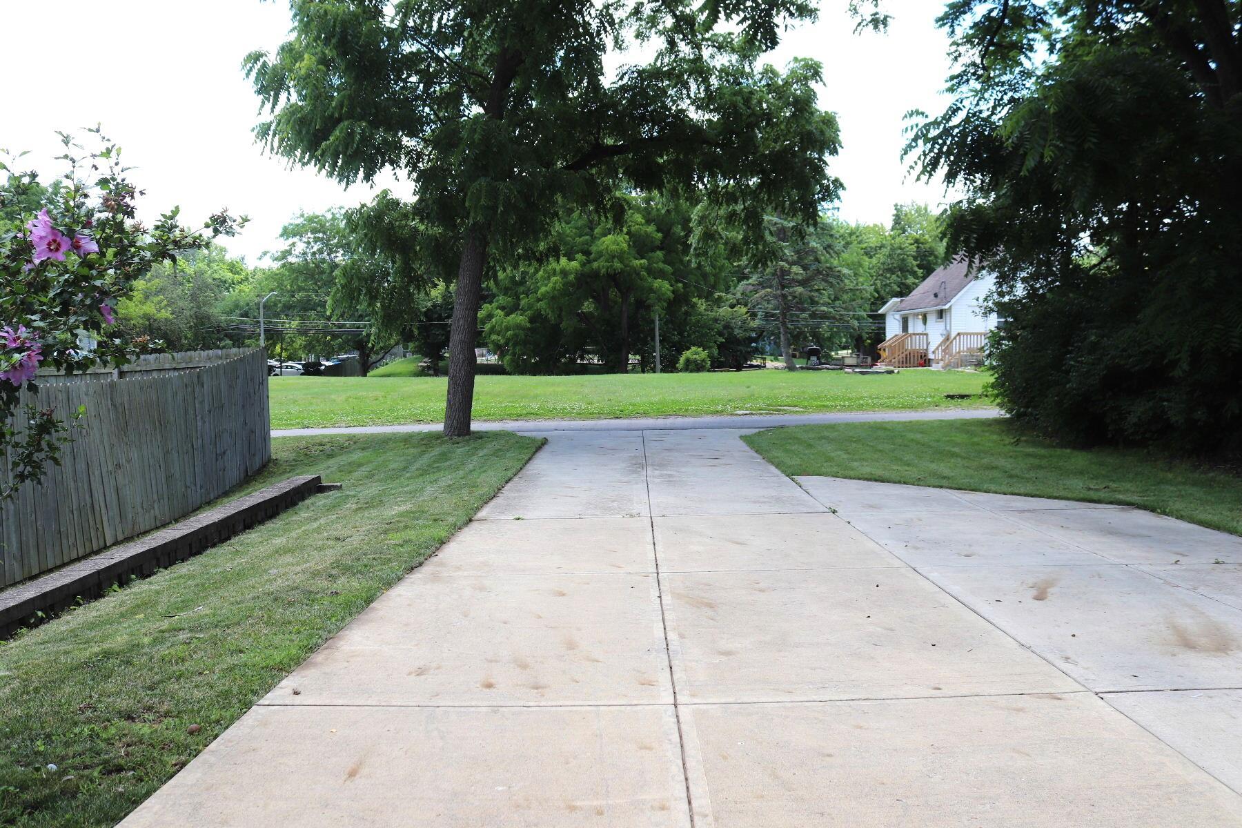 47 High Street Delaware, OH 43015 - Photo 32 of 42 Toward the alley