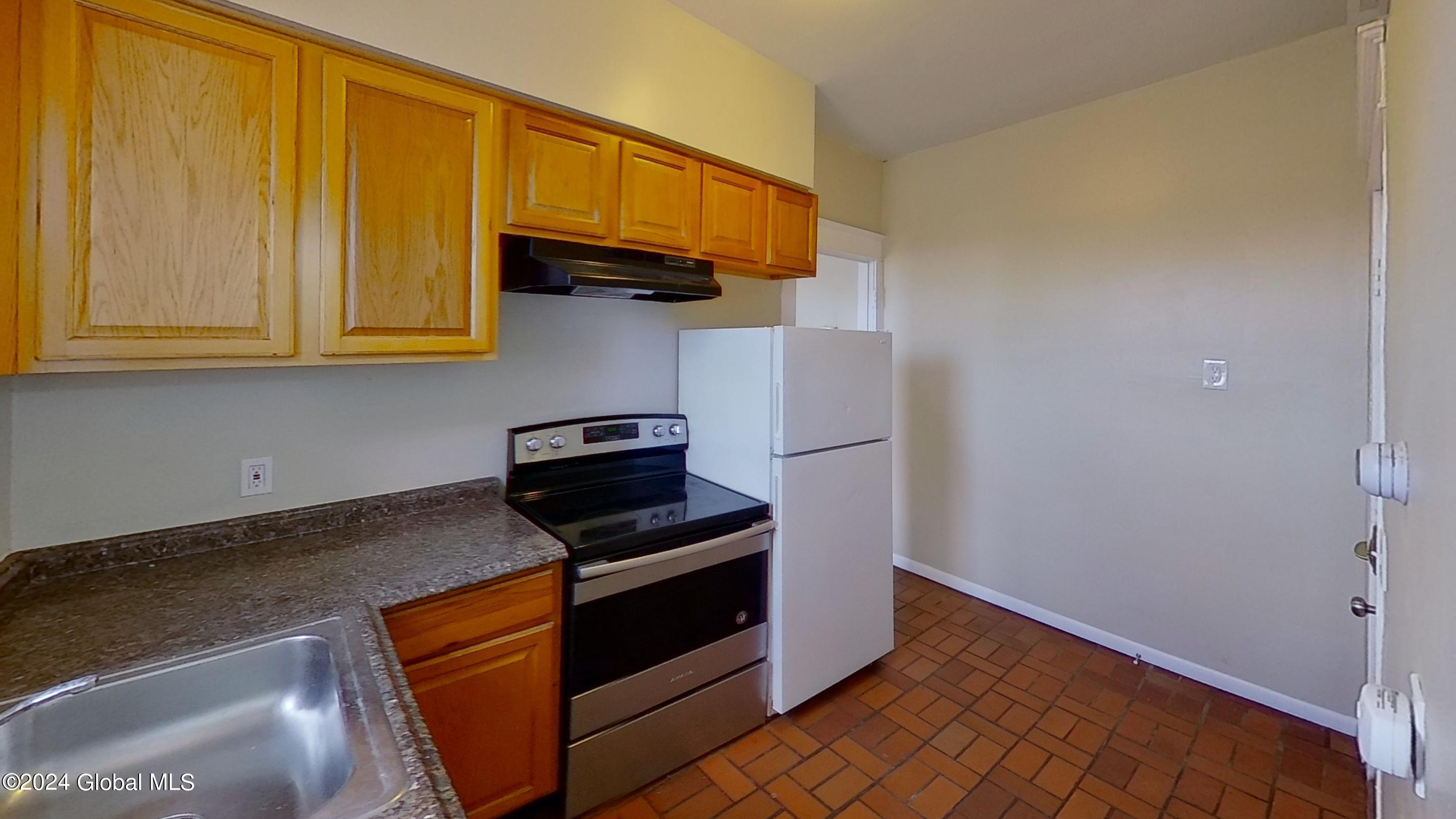 469 Delaware Avenue, Unit A Albany, NY 12209 - Photo 7 of 29 469-Delaware-A-Kitchen