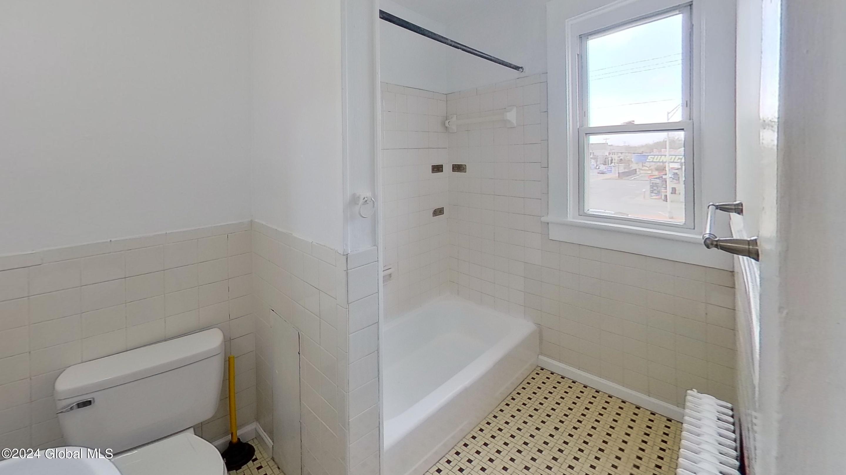 469 Delaware Avenue, Unit A Albany, NY 12209 - Photo 10 of 29 469-Delaware-A-Bathroom