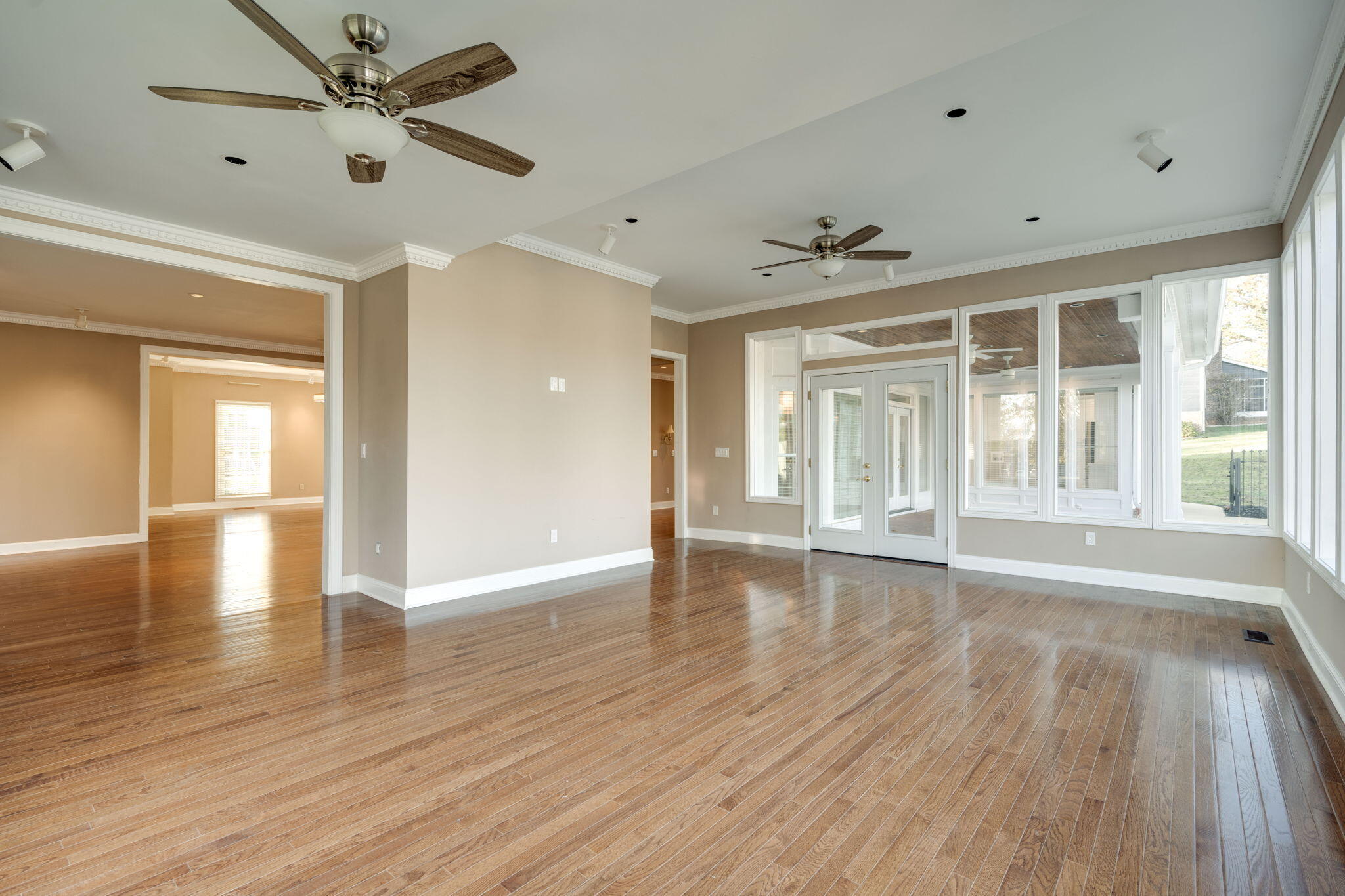 8304 Heron Circle Ooltewah, TN 37363 - Photo 15 of 67 8304 Heron Cir Sunroom 3