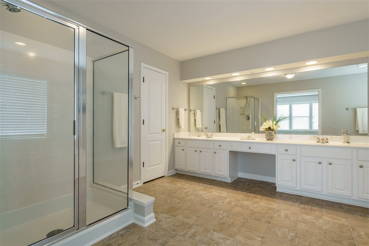 7705 Silver View Lane Raleigh, NC 27613 - Photo 16 of 24 Photo 16