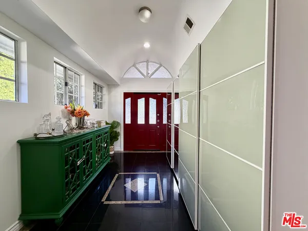 $7,000 | 7764 Fountain Avenue, West Hollywood, CA 90046