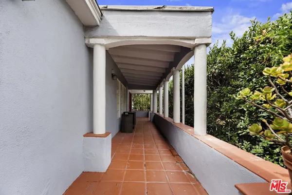 $7,000 | 7764 Fountain Avenue, West Hollywood, CA 90046