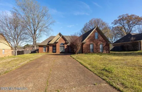 $2,250 | 2334 Heather Ridge, Southaven, MS 38672