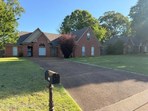 $2,250 | 2334 Heather Ridge, Southaven, MS 38672