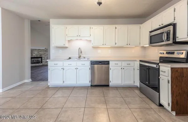 $2,250 | 2334 Heather Ridge, Southaven, MS 38672