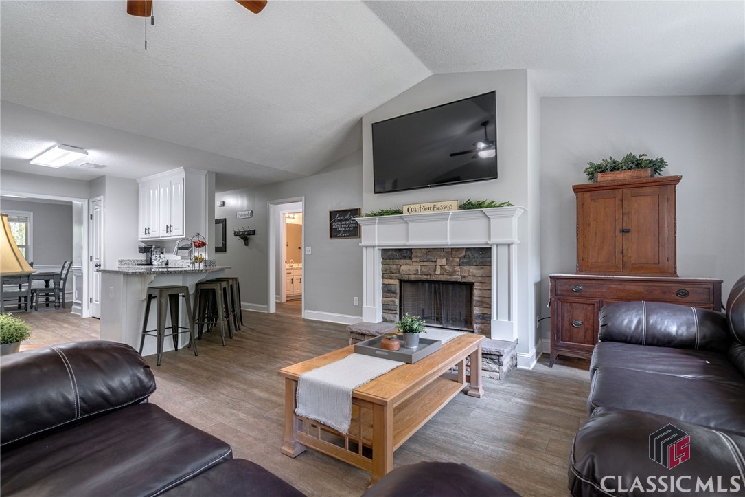 308 Pine Ridge Circle Winterville, GA 30683 - Photo 6 of 42 Gallery Image 6