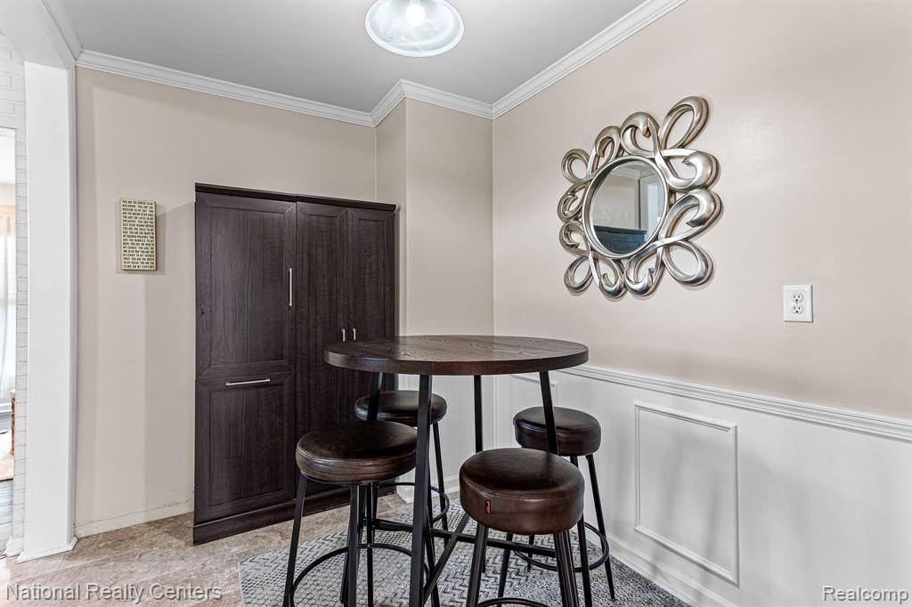 28871 Five Mile Road Livonia, MI 48154 - Photo 9 of 46 Gallery Image 9