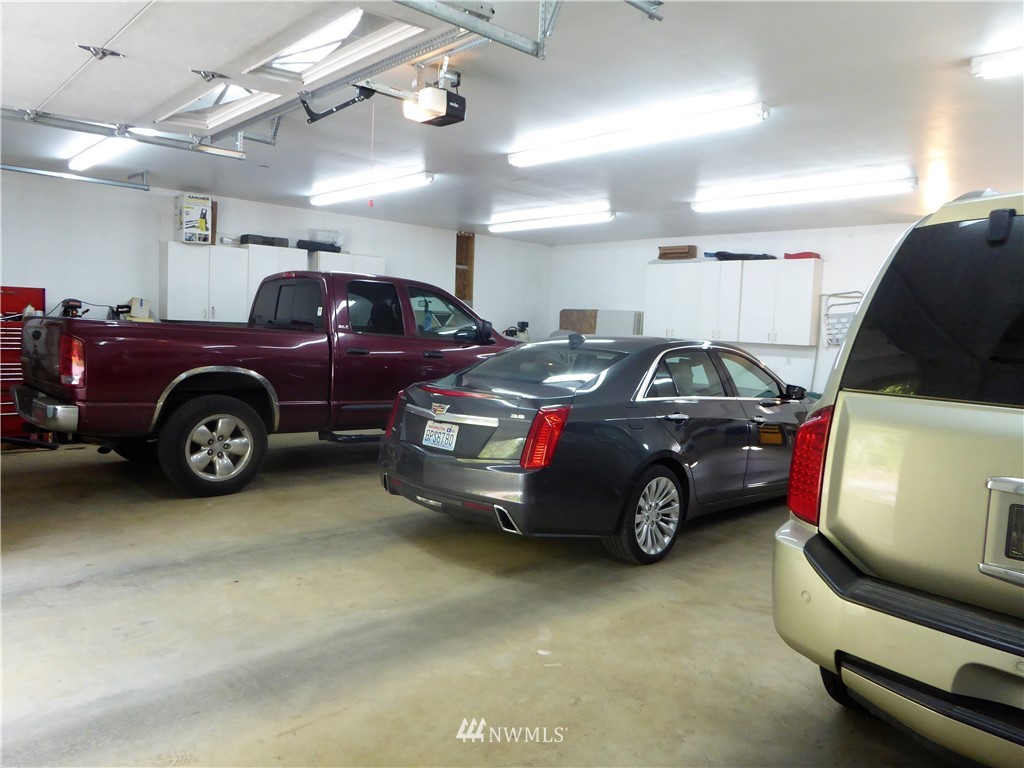 137 Smith Road Centralia, WA 98531 - Photo 33 of 39 a view of a car in garage